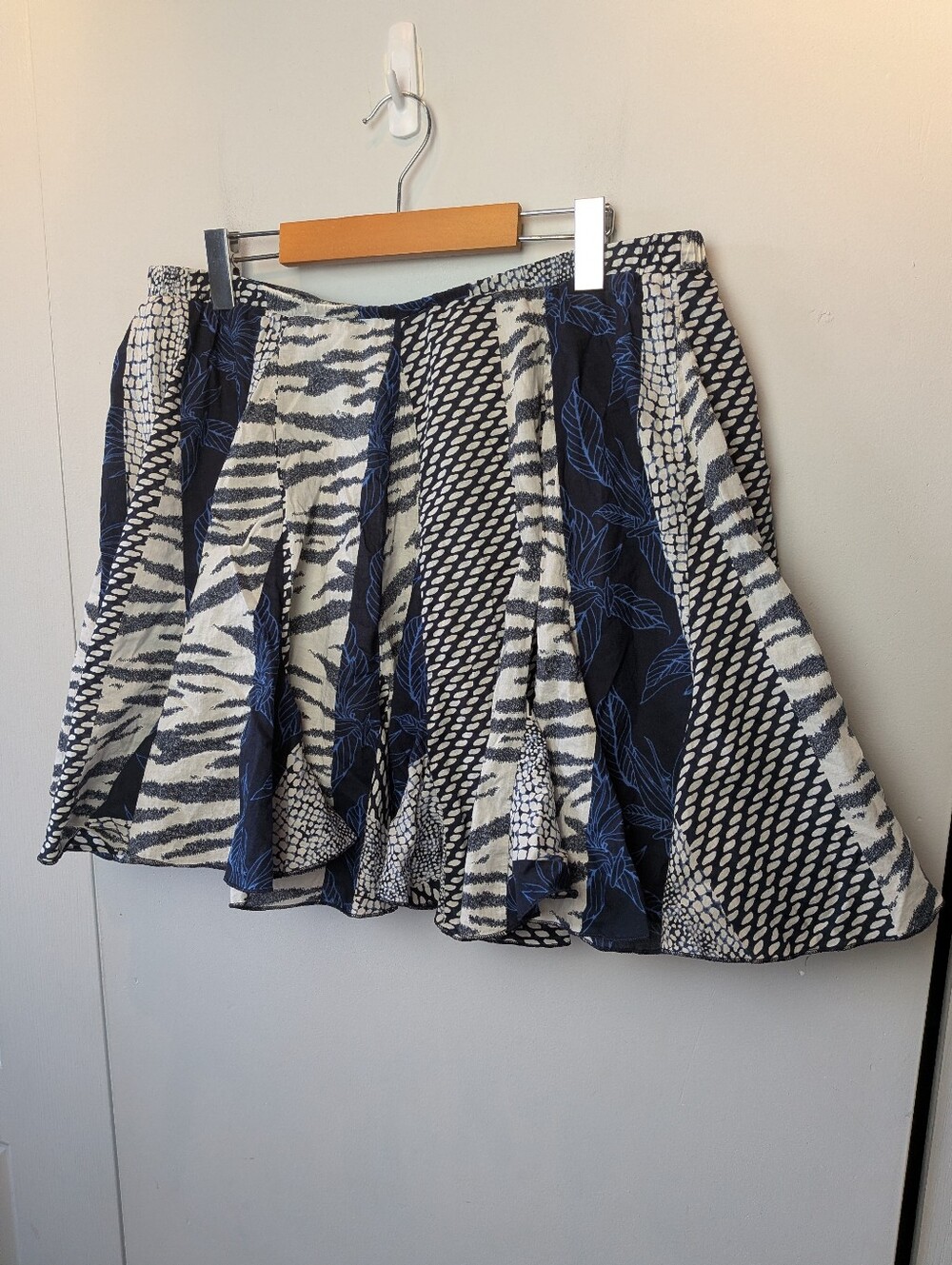 BANANA REPUBLIC Mini Skirt Women Size Large Blue White 100% Cotton Patchwork